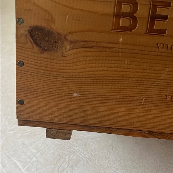 Bertani Amarone Della Valpolicella Wooden Wine Crate - Natural Wood - Picture 5 of 7